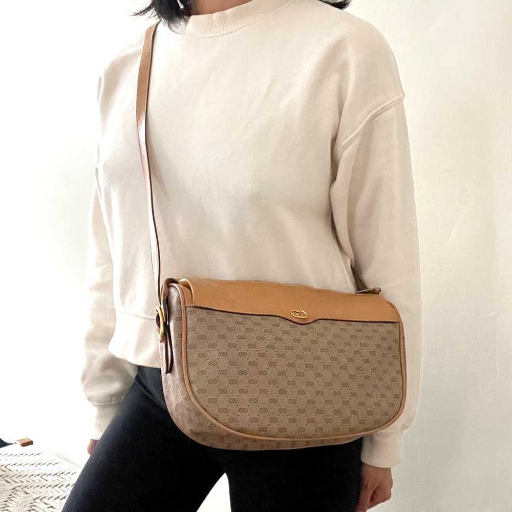 GUCCI Vintage GG Plus Tan Leather Crossbody Bag - image 2