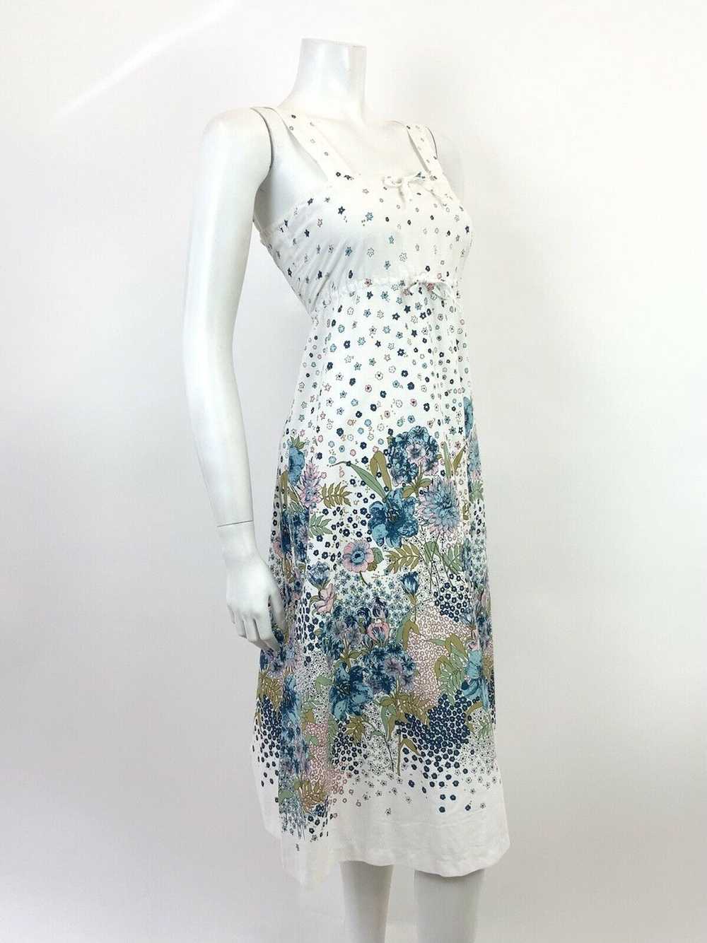 VTG 60s 70s WHITE BLUE PINK GOLD FLORAL DITSY EMP… - image 6