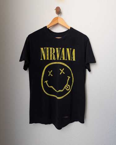 Band Tees × Nirvana × Streetwear Nirvana Smiley Fa