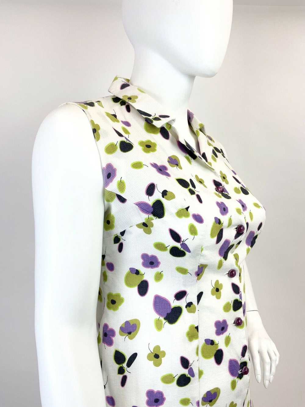 VINTAGE 60s 70s WHITE GREEN PURPLE BLACK FLORAL D… - image 5