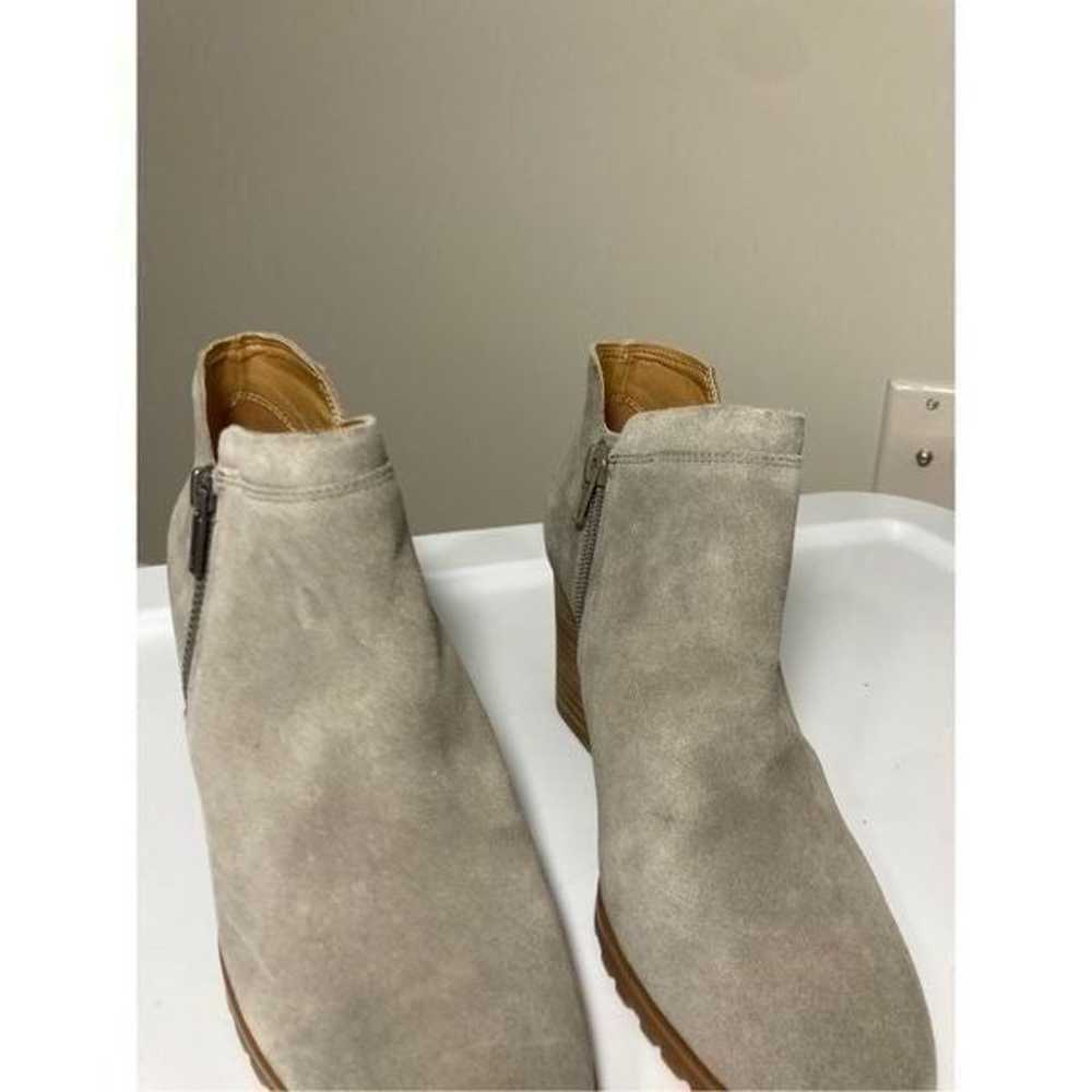 NWOT Lucky Brand Sumah Suede Lug Sole Booties Sz … - image 3