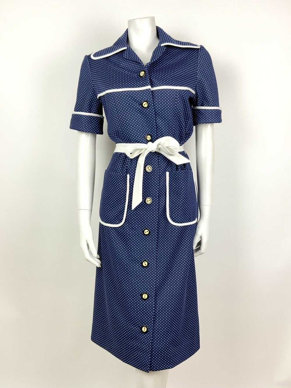 VINTAGE 60s 70s NAVY BLUE WHITE POLKA DOT BELTED … - image 2