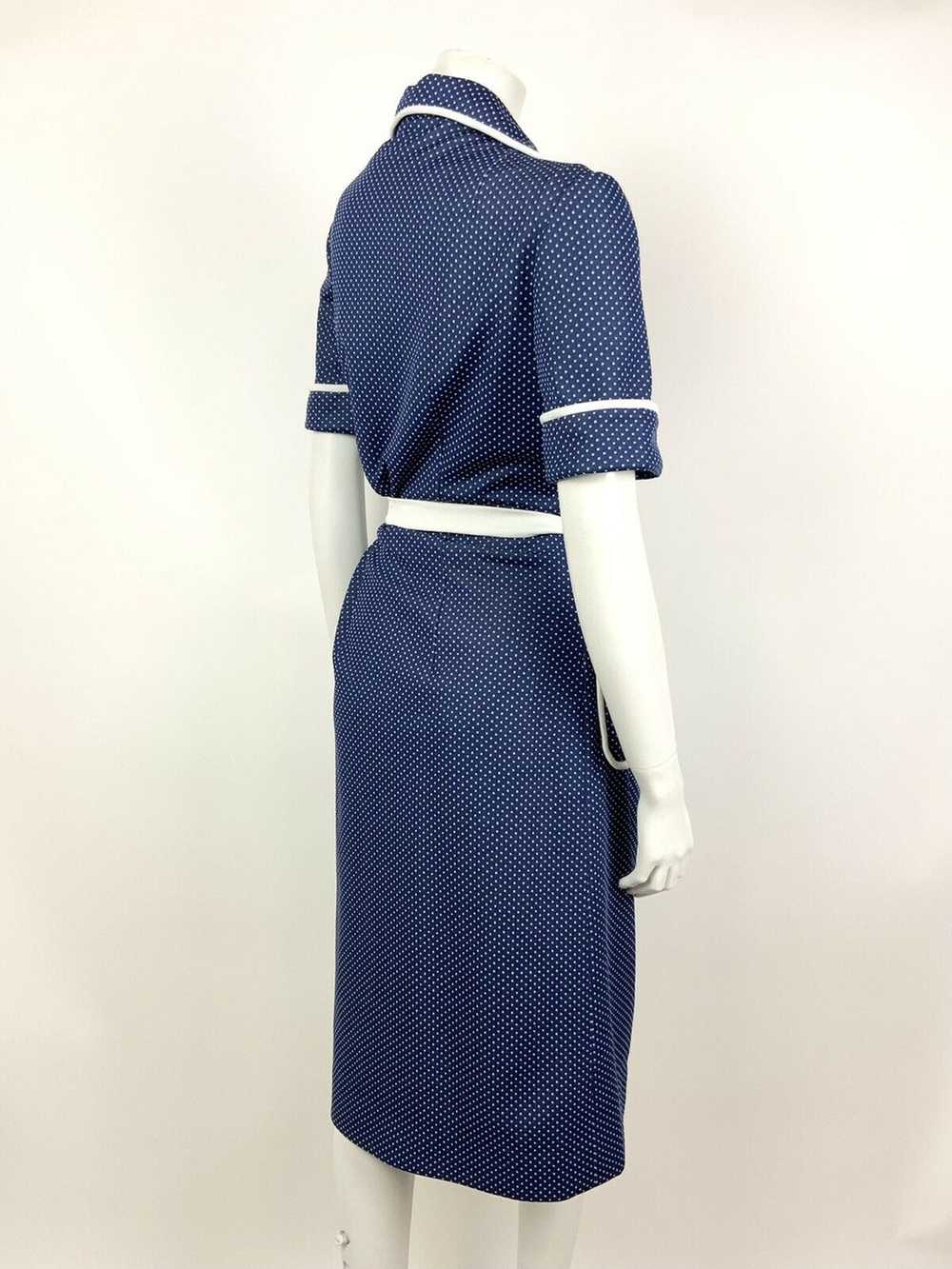 VINTAGE 60s 70s NAVY BLUE WHITE POLKA DOT BELTED … - image 6