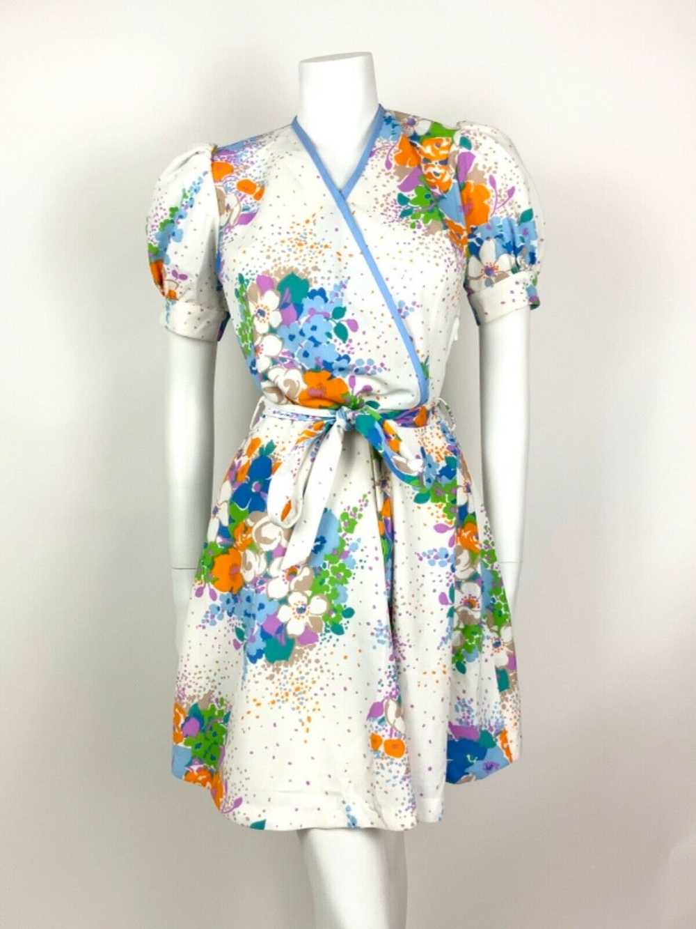 VINTAGE 60s 70s WHITE BLUE ORANGE PURPLE FLORAL W… - image 2