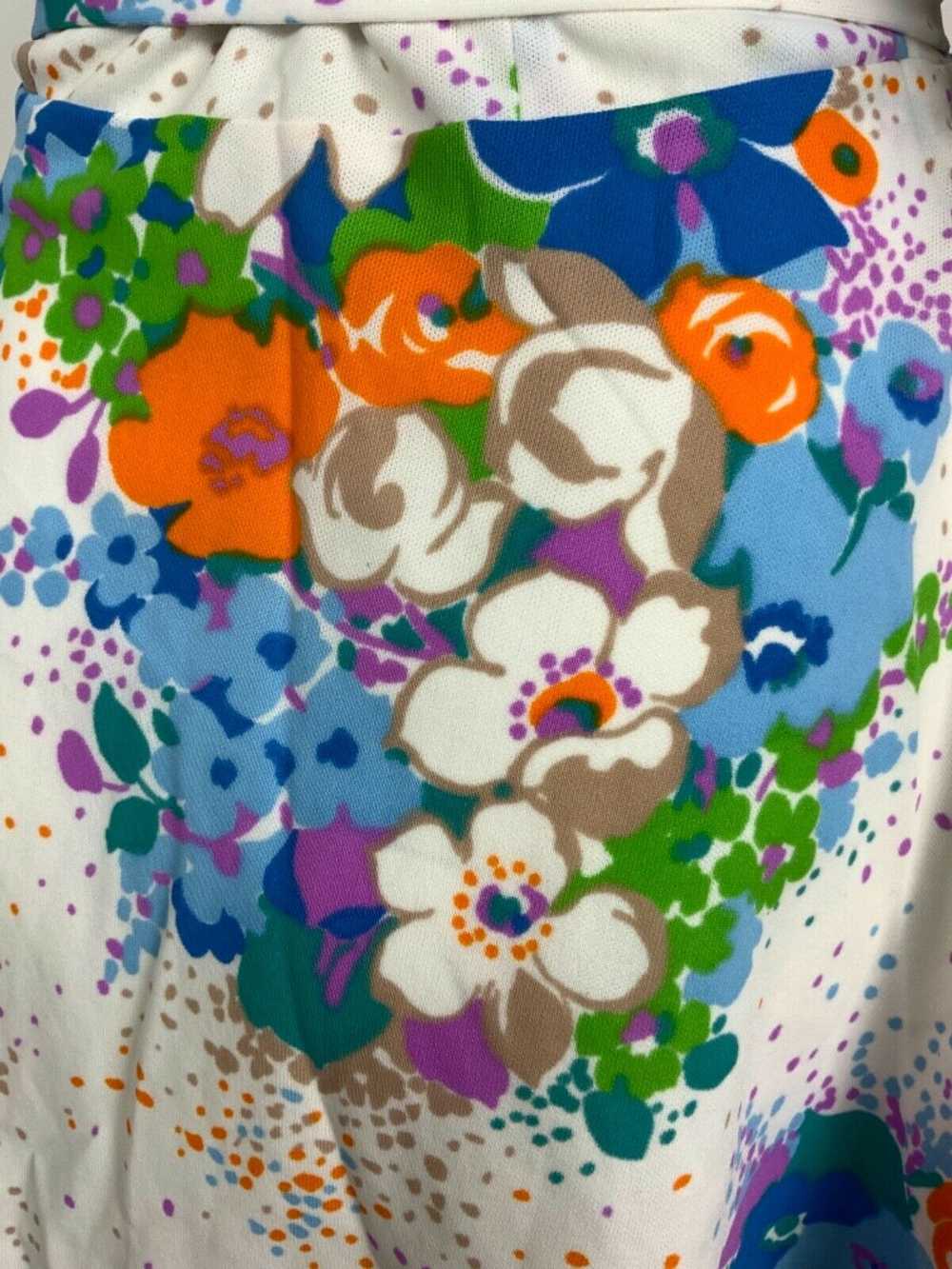 VINTAGE 60s 70s WHITE BLUE ORANGE PURPLE FLORAL W… - image 6