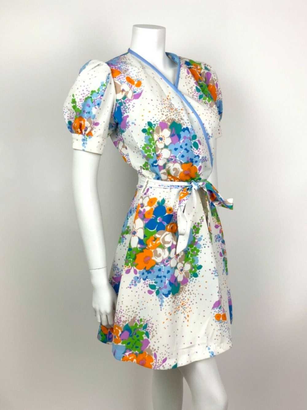 VINTAGE 60s 70s WHITE BLUE ORANGE PURPLE FLORAL W… - image 7