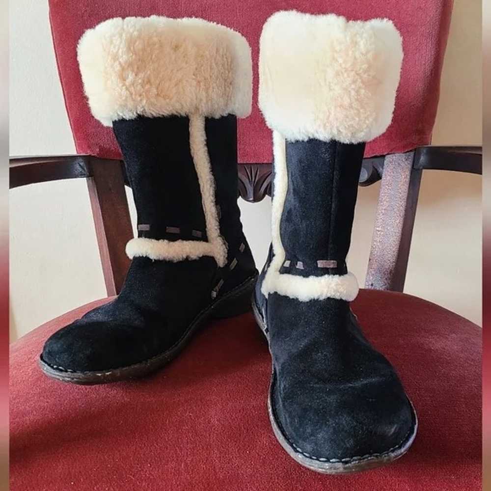 UGG Elijo Sheepskin Winter Boots sz US11, UK 9.5 … - image 2