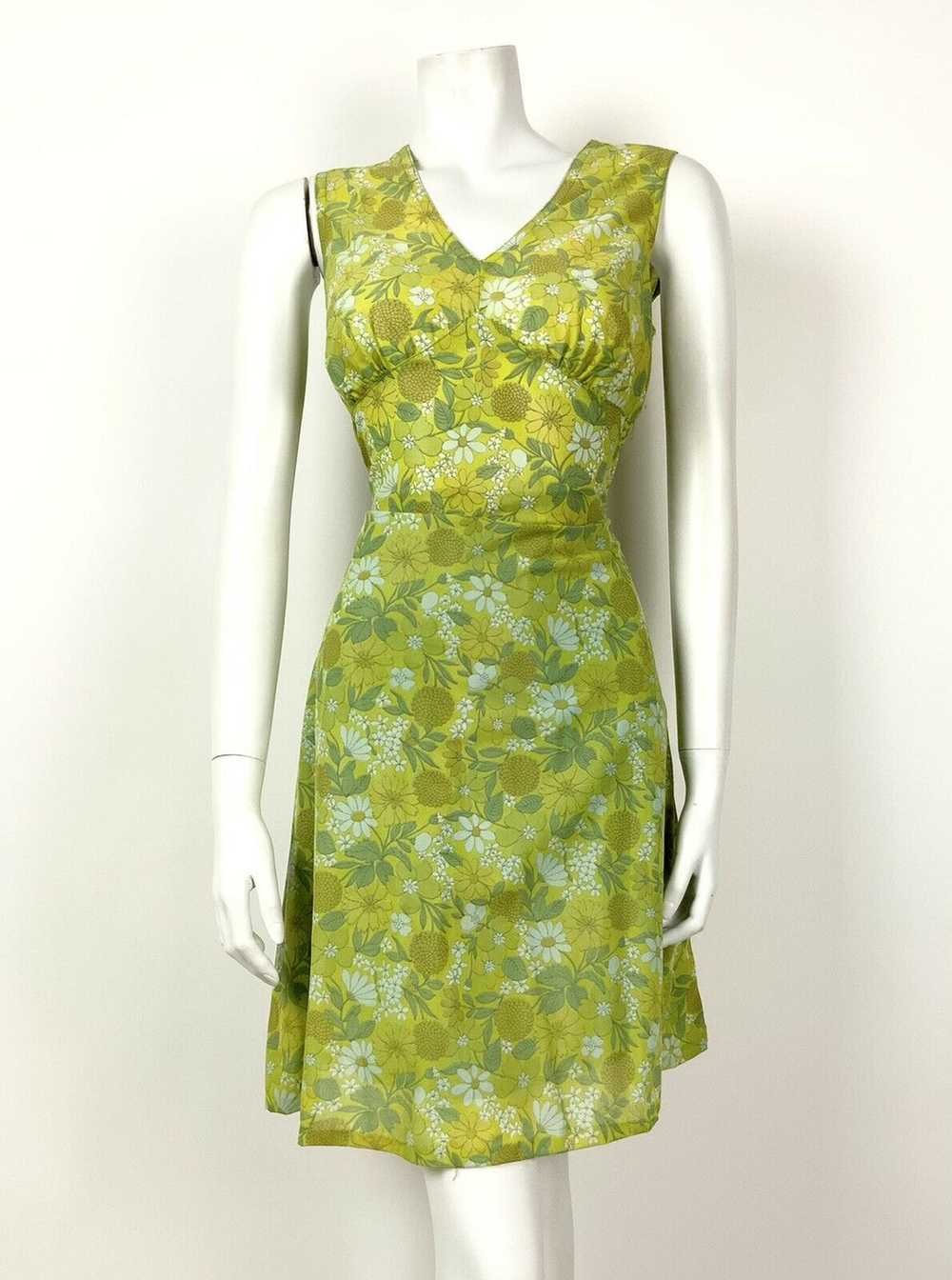 VTG 60s 70s GREEN WHITE YELLOW FLORAL DAISY BOTAN… - image 2