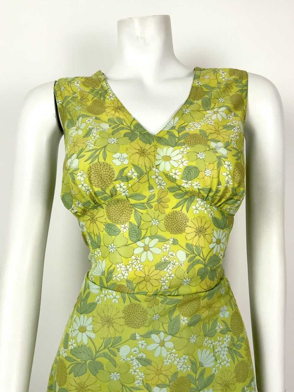 VTG 60s 70s GREEN WHITE YELLOW FLORAL DAISY BOTAN… - image 3