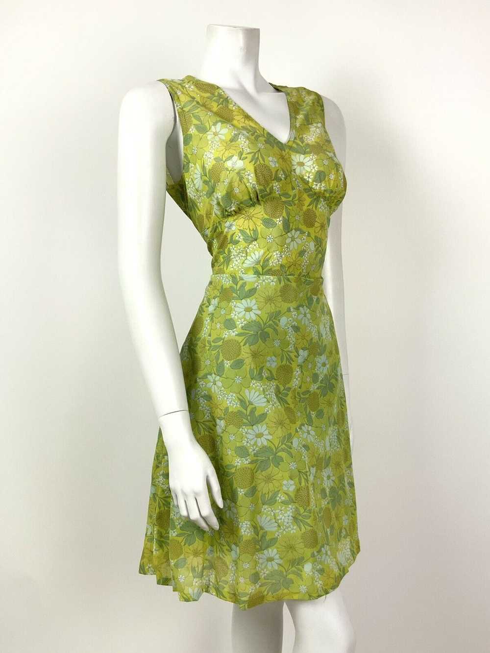 VTG 60s 70s GREEN WHITE YELLOW FLORAL DAISY BOTAN… - image 6