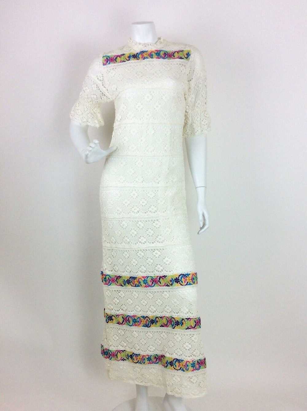 VTG 60S 70S WHITE CREAM EMBROIDERED CROCHET MAXI … - image 2