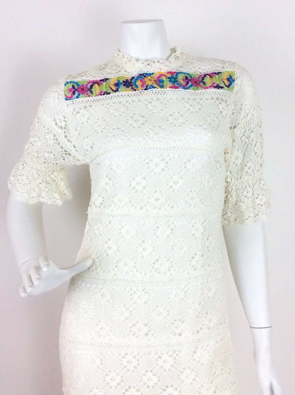 VTG 60S 70S WHITE CREAM EMBROIDERED CROCHET MAXI … - image 3