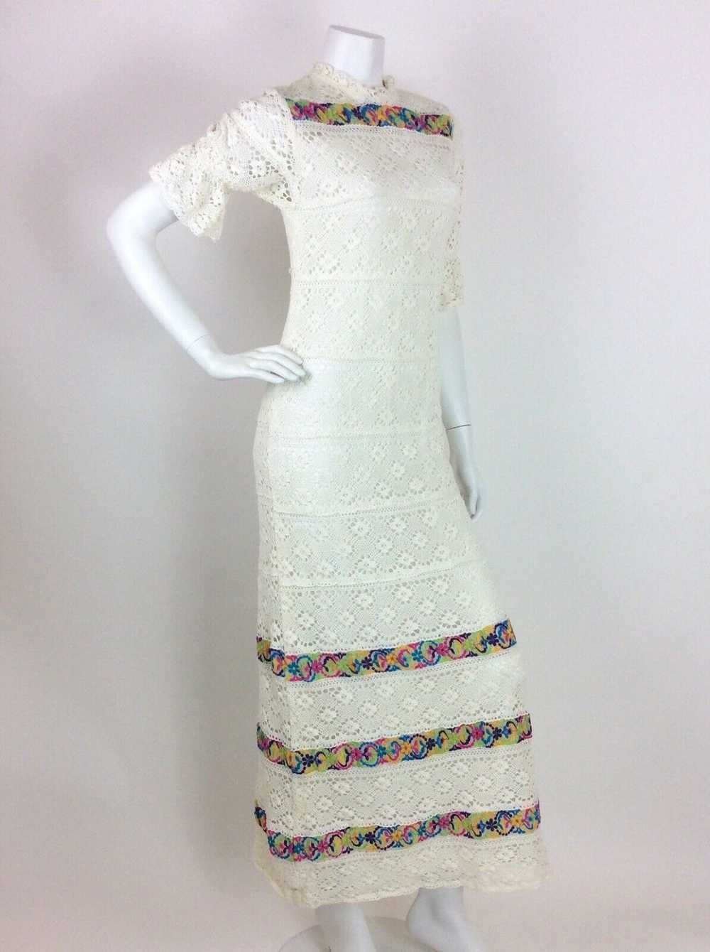 VTG 60S 70S WHITE CREAM EMBROIDERED CROCHET MAXI … - image 6