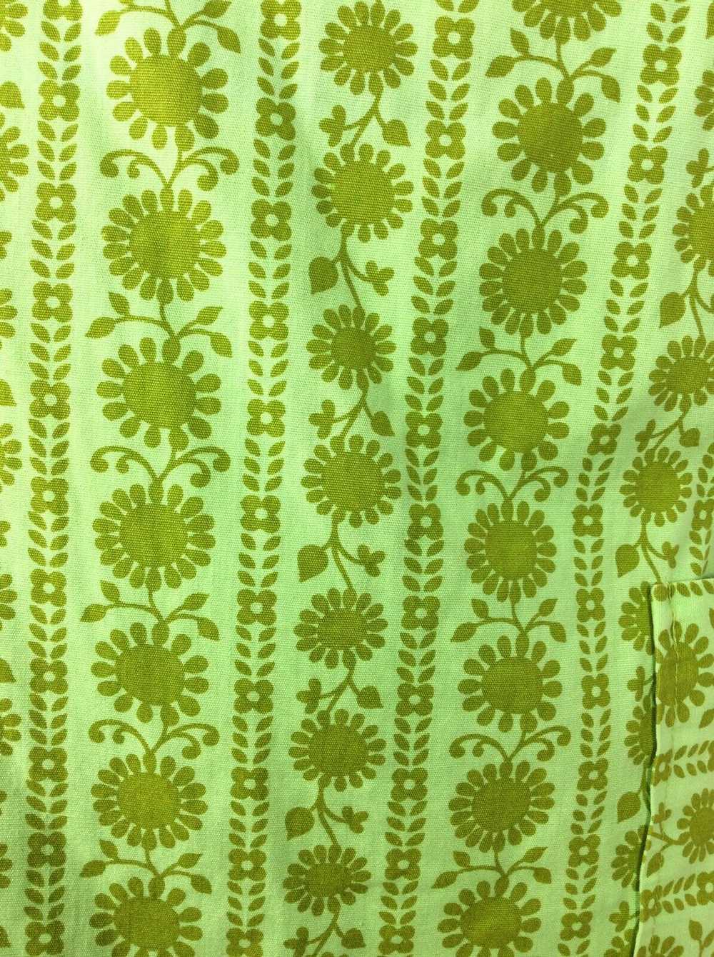 VINTAGE 60s 70s LIME GREEN PSYCHEDELIC FLORAL EMP… - image 6