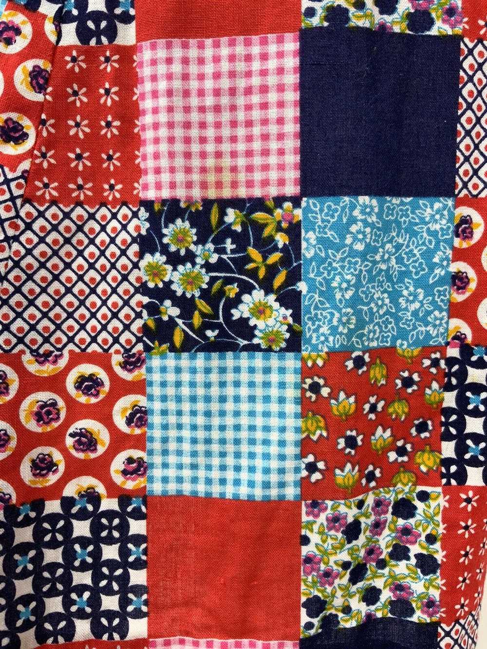 VTG 60s 70s RED BLUE WHITE PINK FLORAL PATCHWORK … - image 6