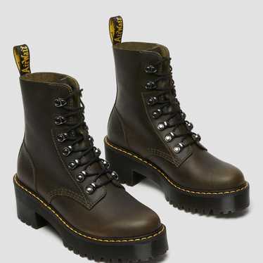 NWOT Dr. Martens Leona Dark Green Brown Platform L