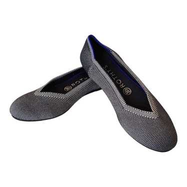 Rothys The Flats Retired Gray
W/Blue Halo 8 Birdse