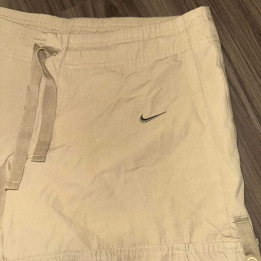 Nike × Streetwear Nike Women’s Capri Cargo Shorts… - image 2