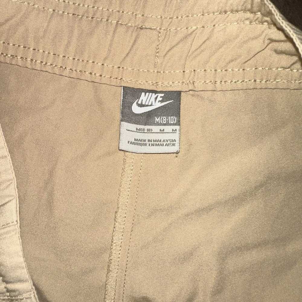 Nike × Streetwear Nike Women’s Capri Cargo Shorts… - image 3