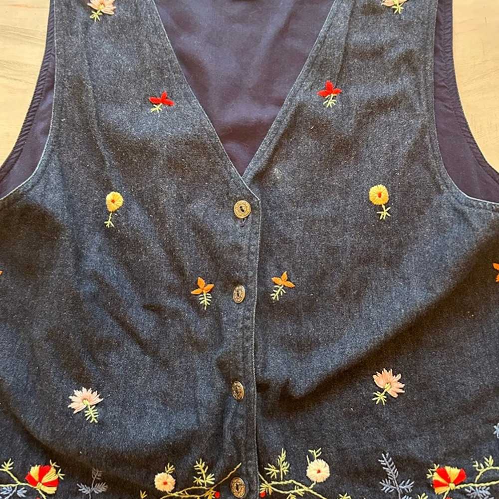 Vintage Denim Button Vest Embroidered Flowers Vne… - image 5