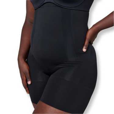 Spanx NWOT Spanx OnCore High-Waisted Mid-Thigh Sh… - image 1