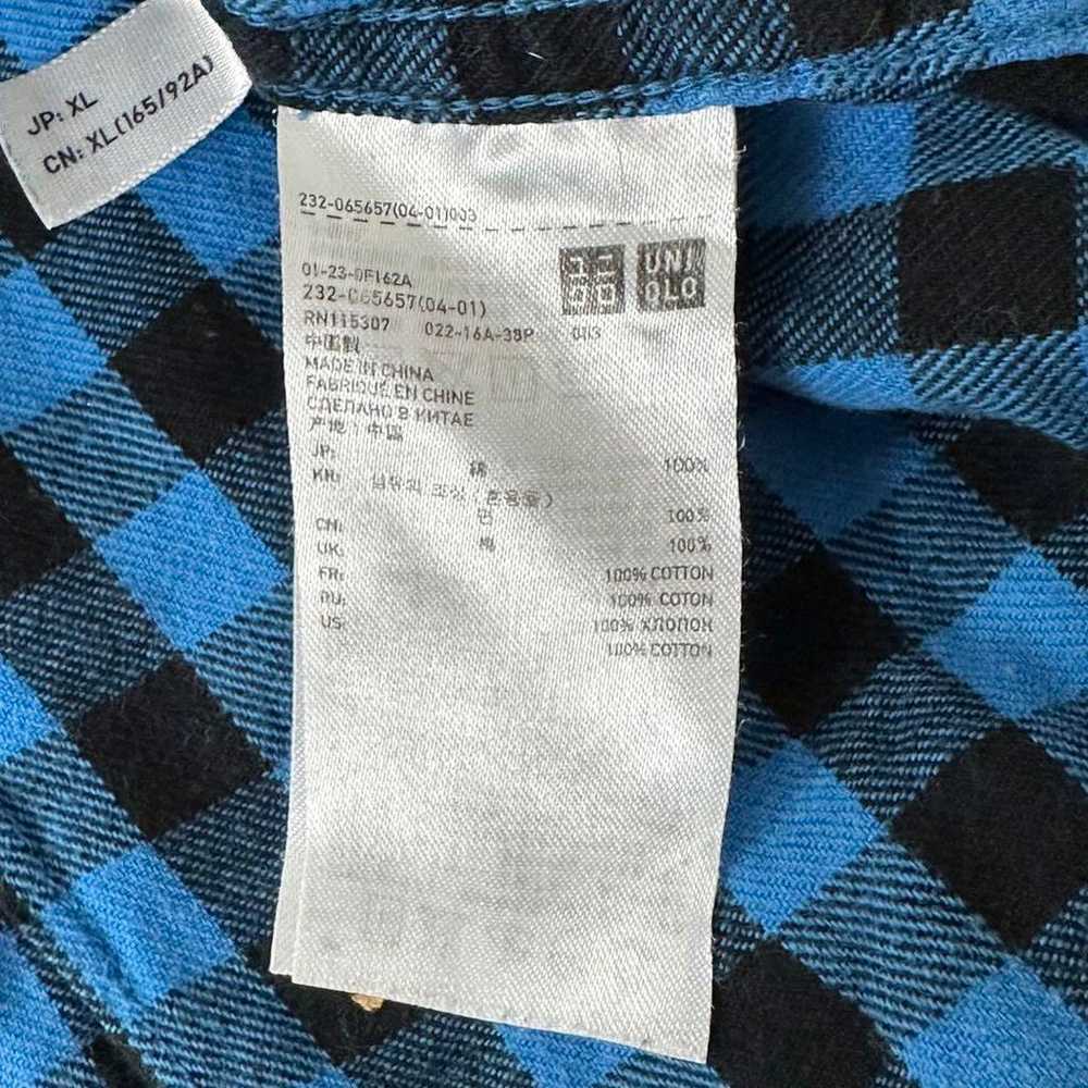 UNIQLO long sleeve shirt XL in blue and black che… - image 7