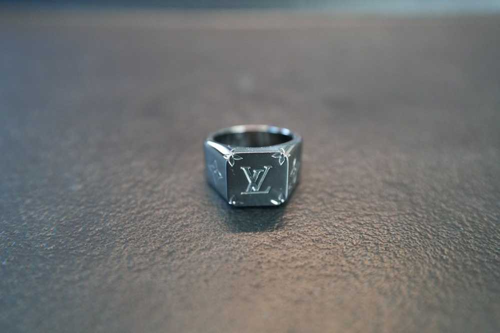 Louis Vuitton Louis Vuitton Monogram Ring - image 1