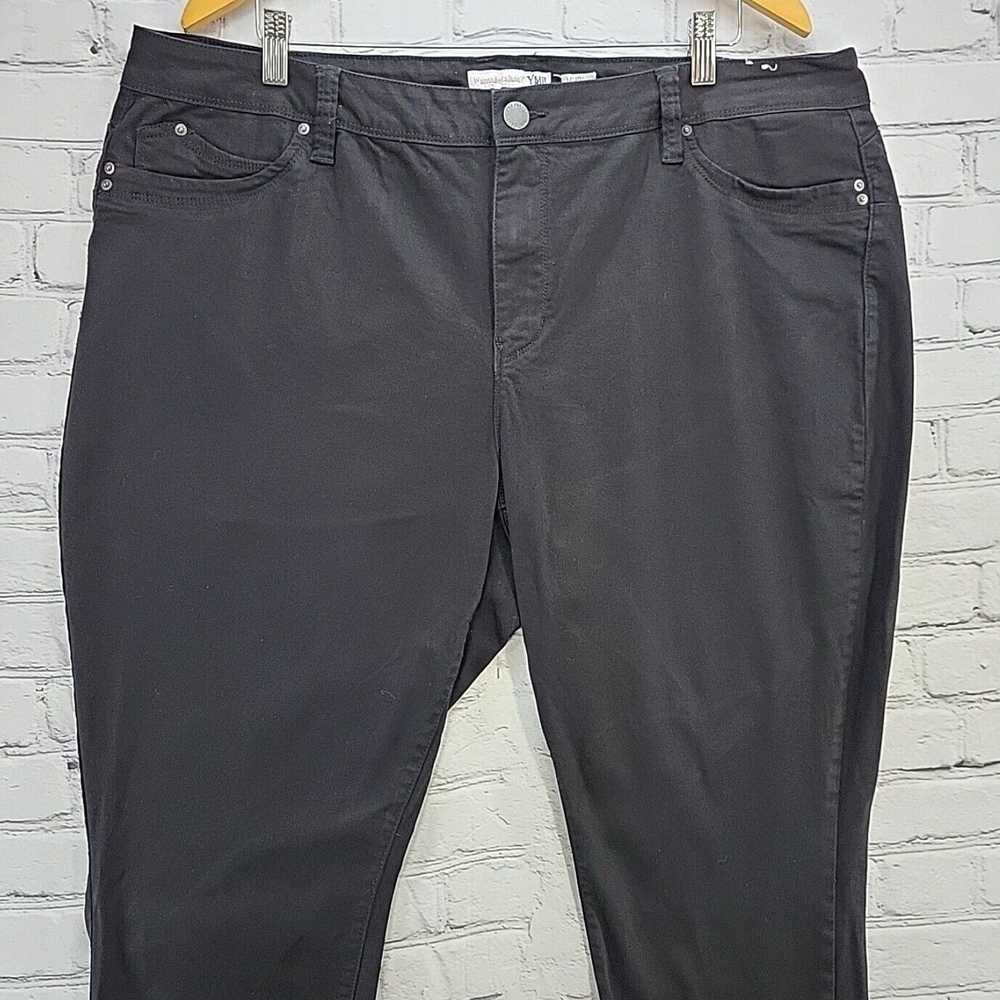 Vintage Authentic Black Straight Leg Women's Jean… - image 3