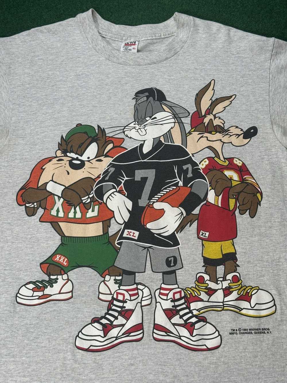 Changes × NFL × Vintage Vtg 90s Looney Tunes Foot… - image 2