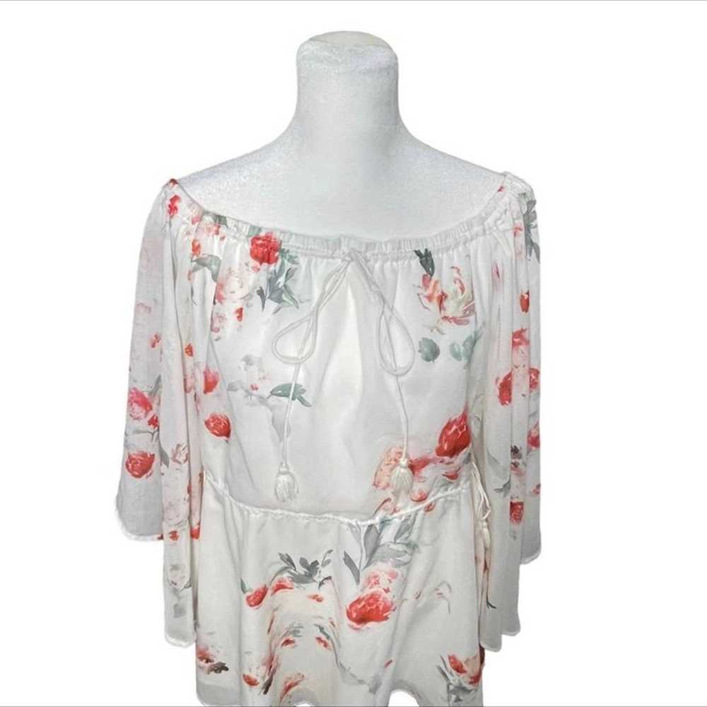 New Floral dress size medium - image 5