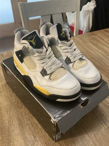 Jordan Brand × Nike Air Jordan 4 “Tour Yellow”