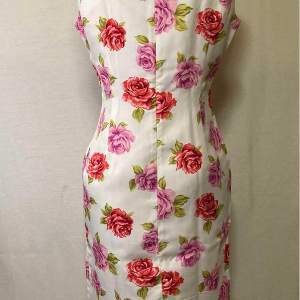 Women's summer floral pattern sleeveless dress - image 3