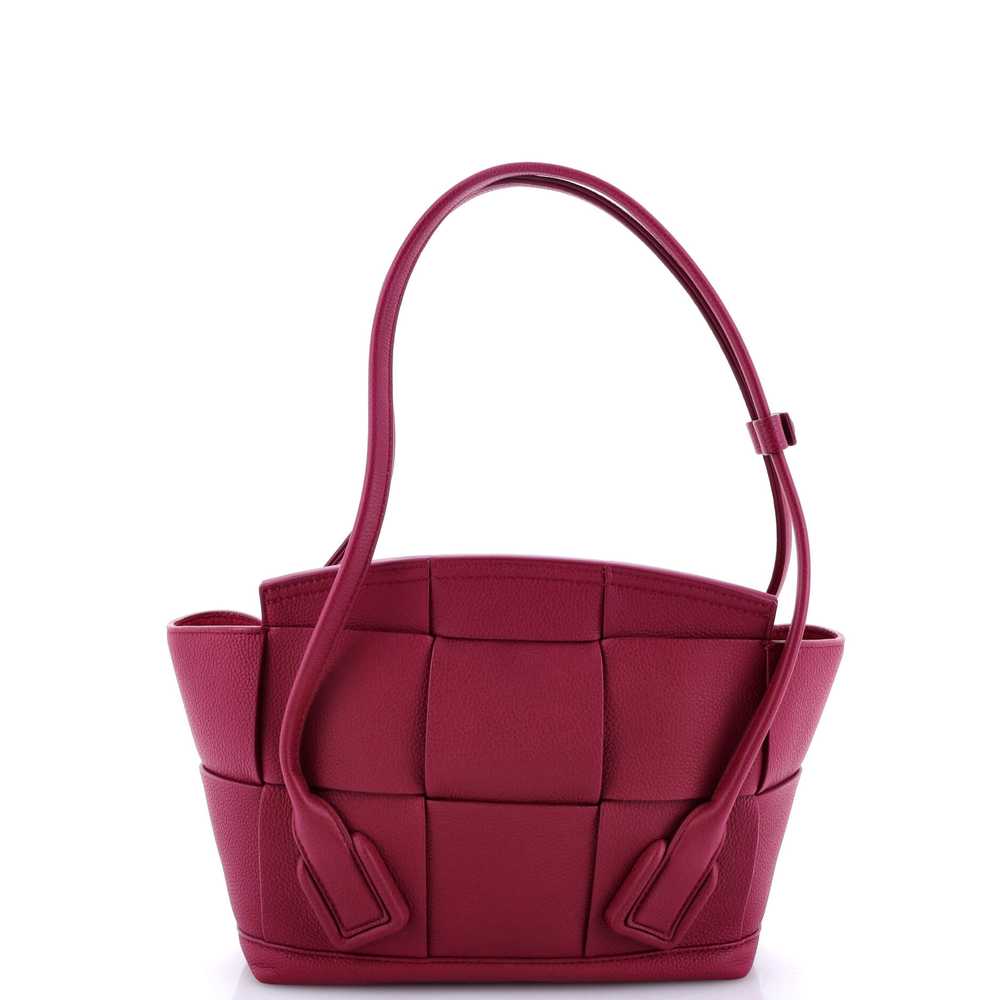 Bottega Veneta Arco Bag Maxi Intrecciato Leather … - image 3