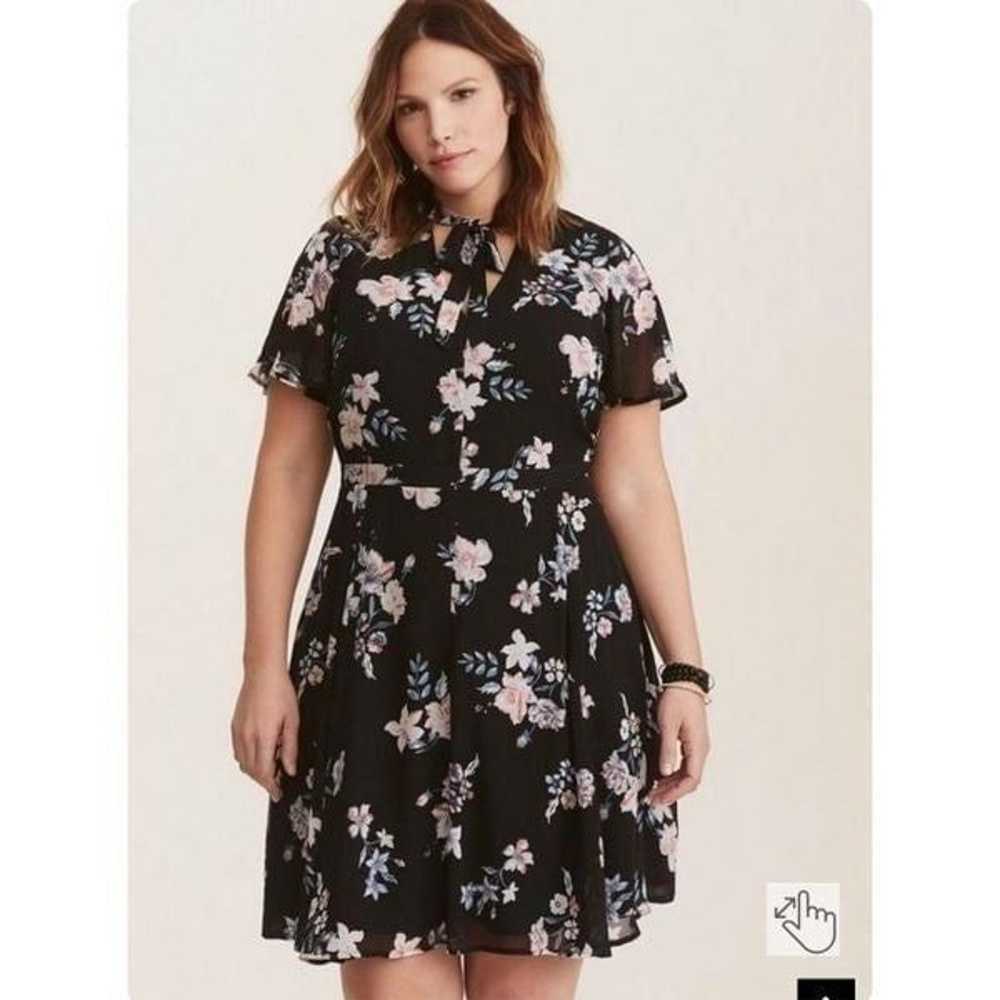 TORRID Multi-Color Floral Print Chiffon Skater Dr… - image 2