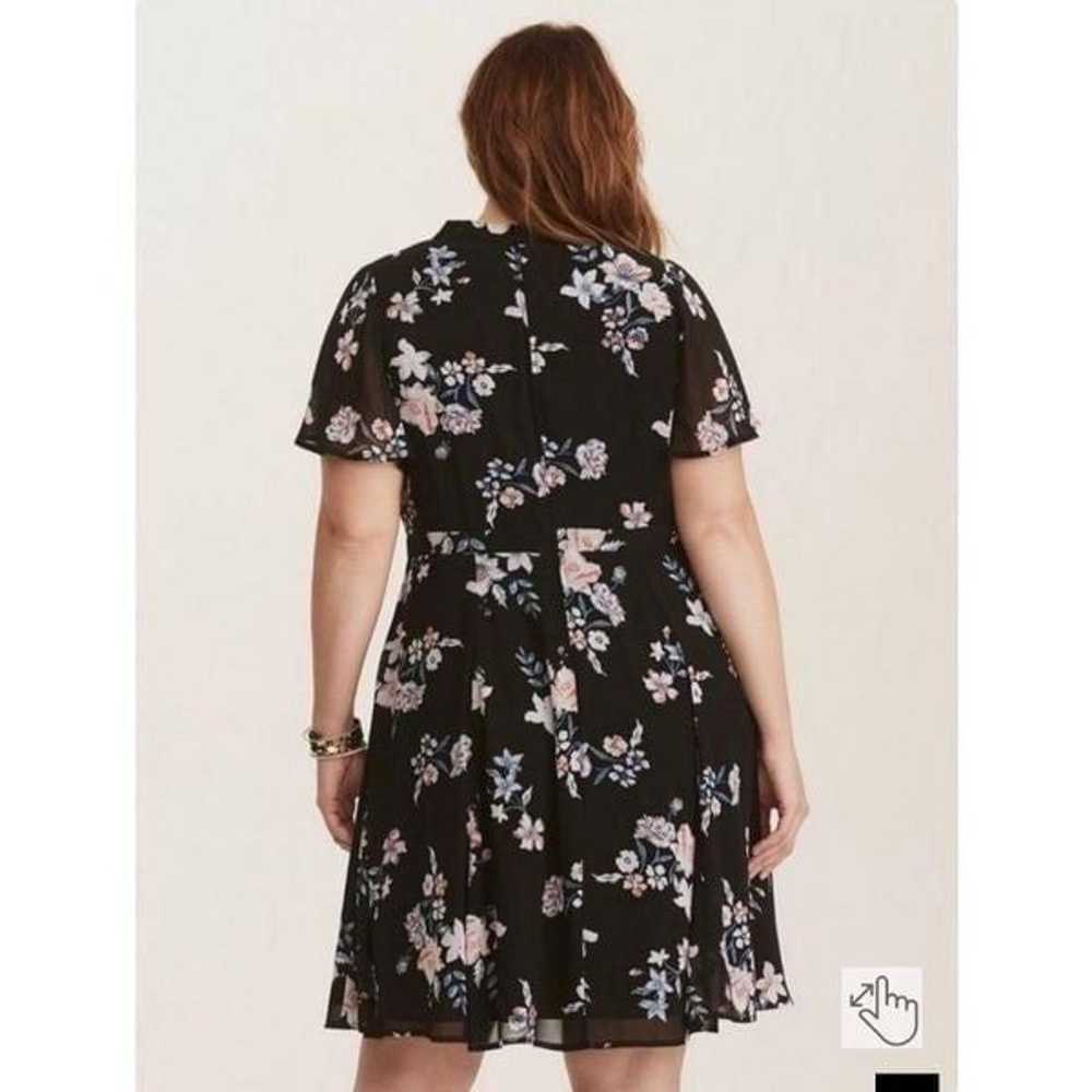 TORRID Multi-Color Floral Print Chiffon Skater Dr… - image 3