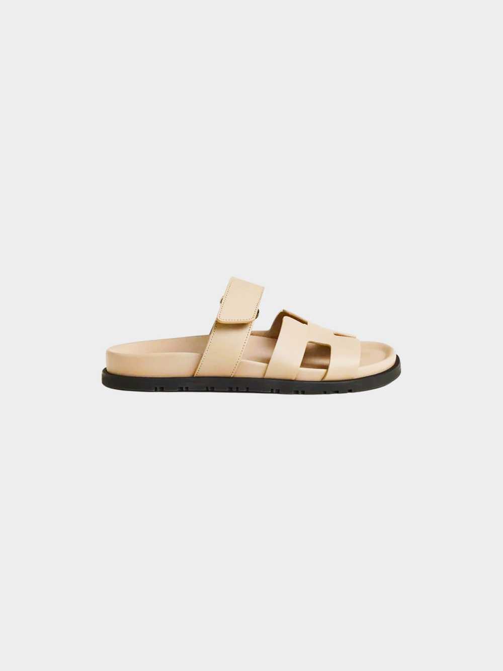 Hermès 2010s Beige Mastic Chypre Leather Sandals - image 1