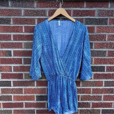 Elan Blue and White Deep V Plunge Dolman Sleeve R… - image 1