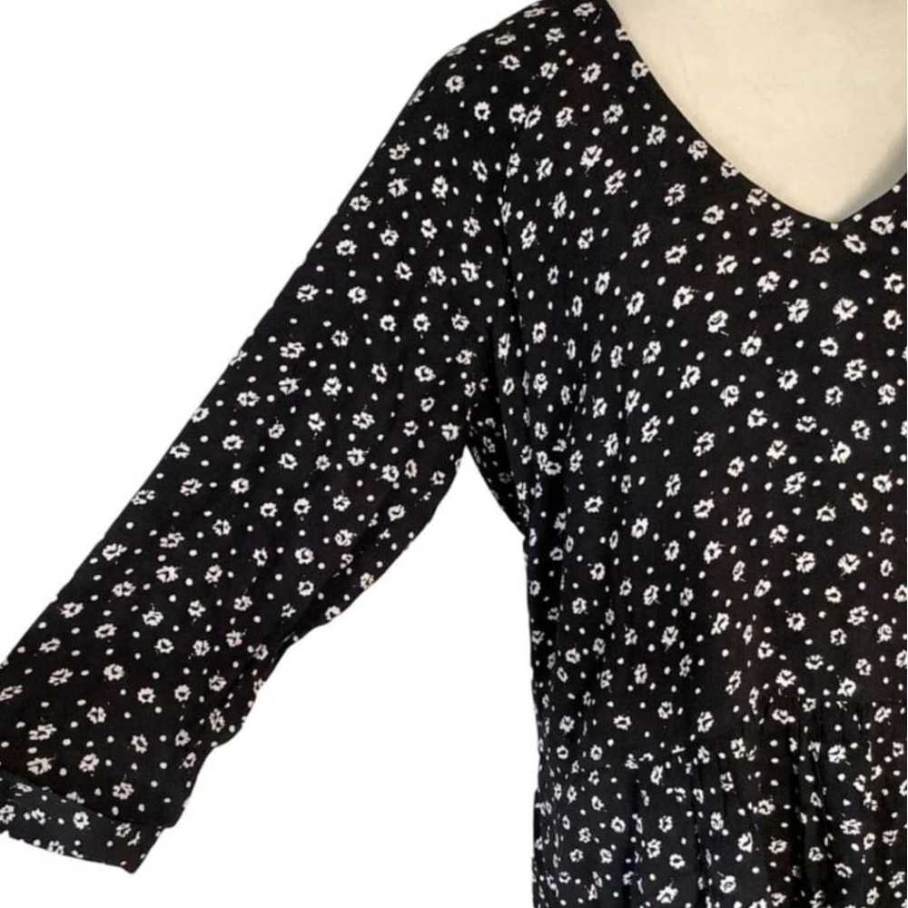 Garnet Hill Womens Black Floral Ditsy Vneck 3/4 S… - image 4