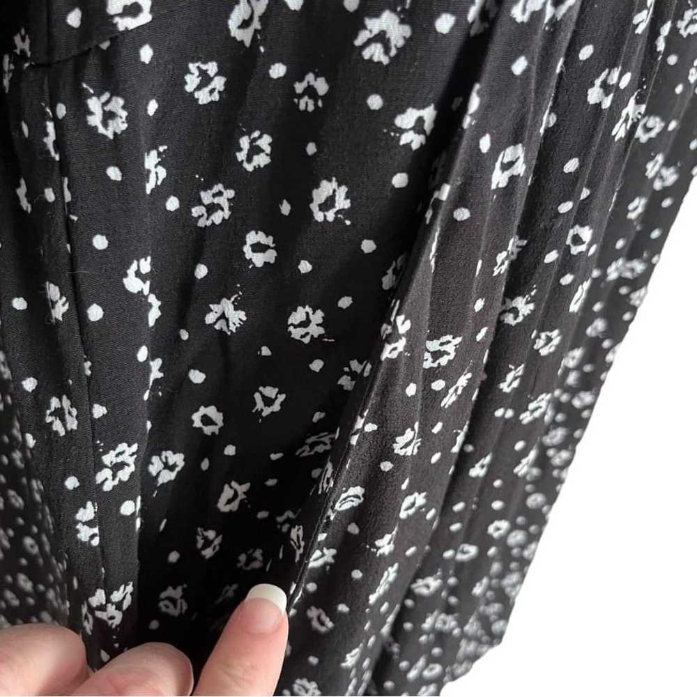 Garnet Hill Womens Black Floral Ditsy Vneck 3/4 S… - image 6