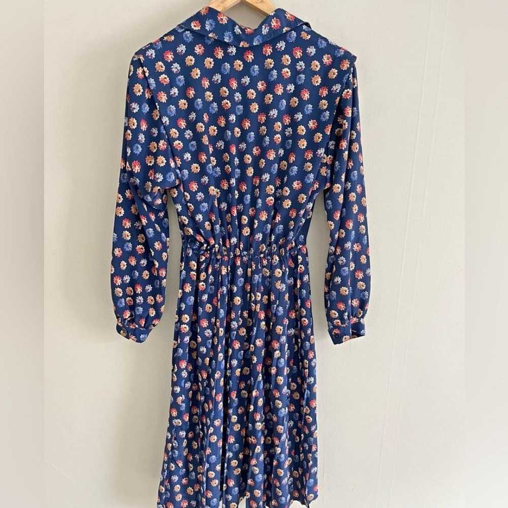 VINTAGE Leslie Fay 1970’s blue floral 1/2 button … - image 12