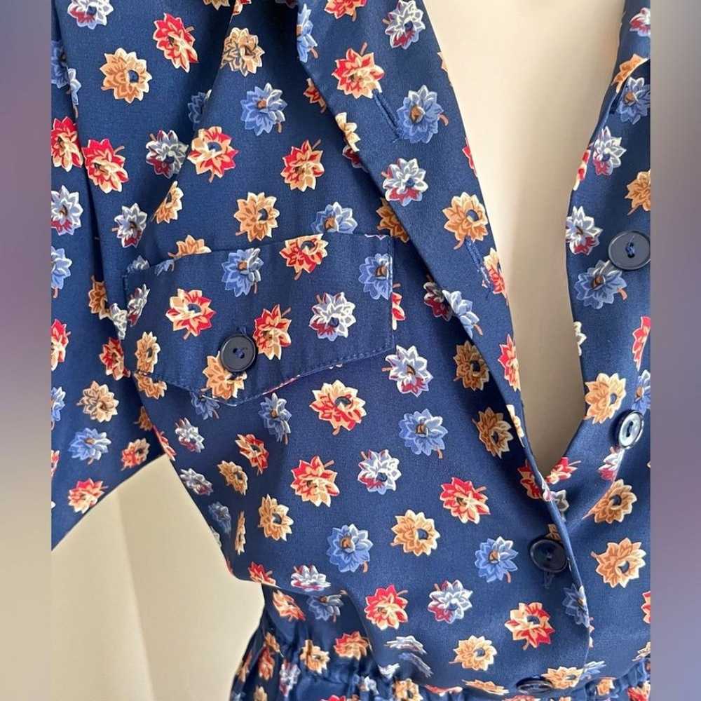 VINTAGE Leslie Fay 1970’s blue floral 1/2 button … - image 4