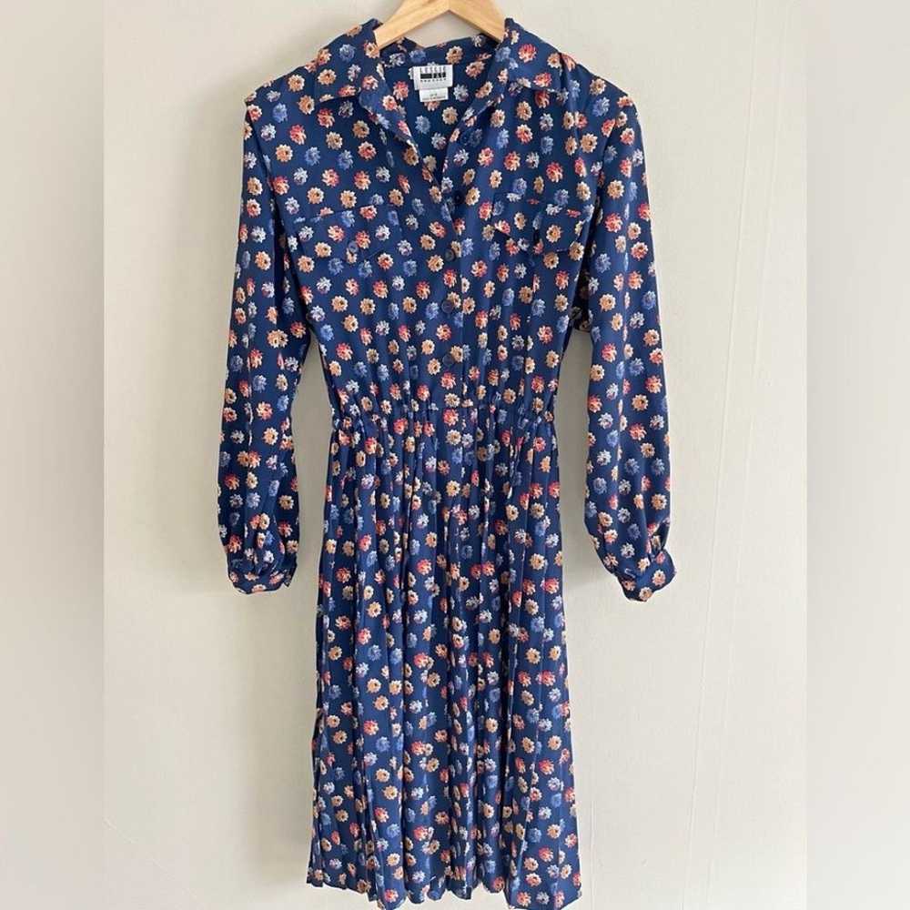 VINTAGE Leslie Fay 1970’s blue floral 1/2 button … - image 6