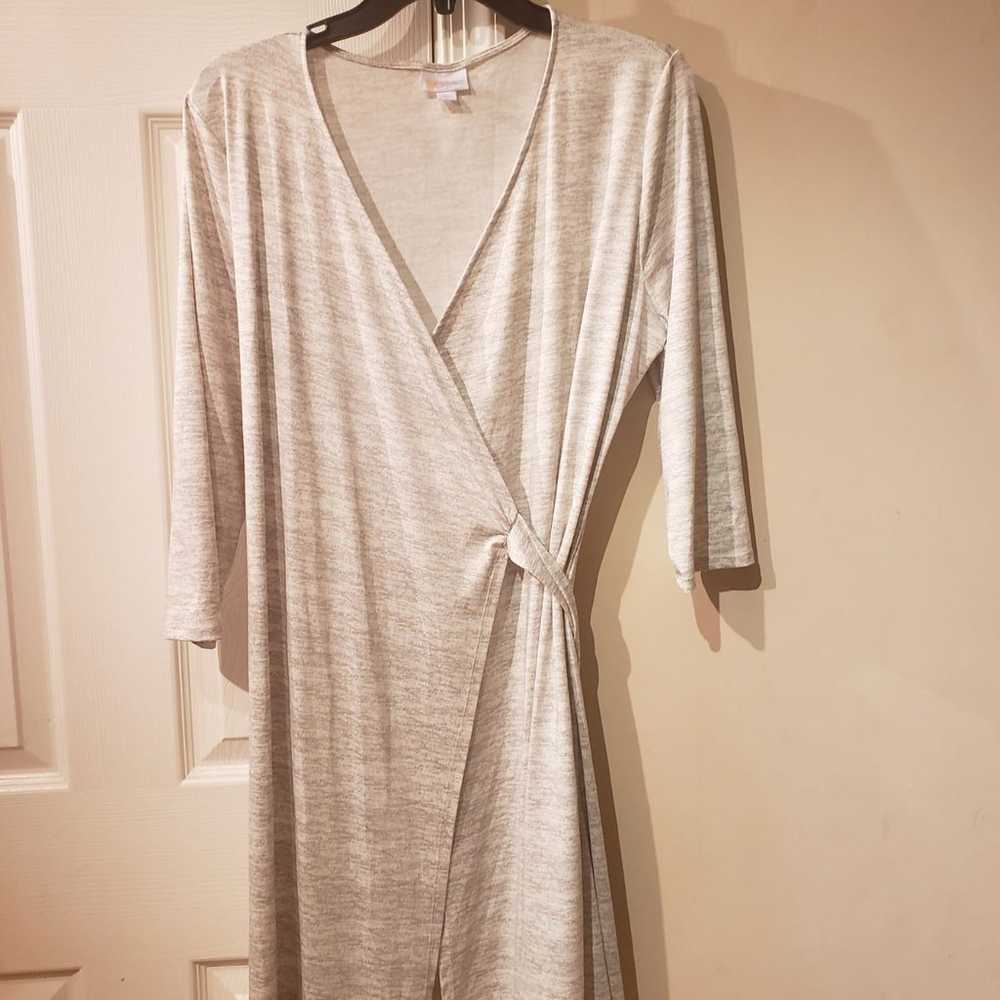 LuLaRoe Michelle True Wrap Dress In Heathered Gray - image 4