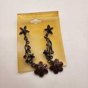 Vintage red flower dangel earrings with red rhine… - image 1