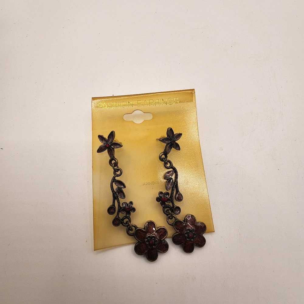 Vintage red flower dangel earrings with red rhine… - image 2