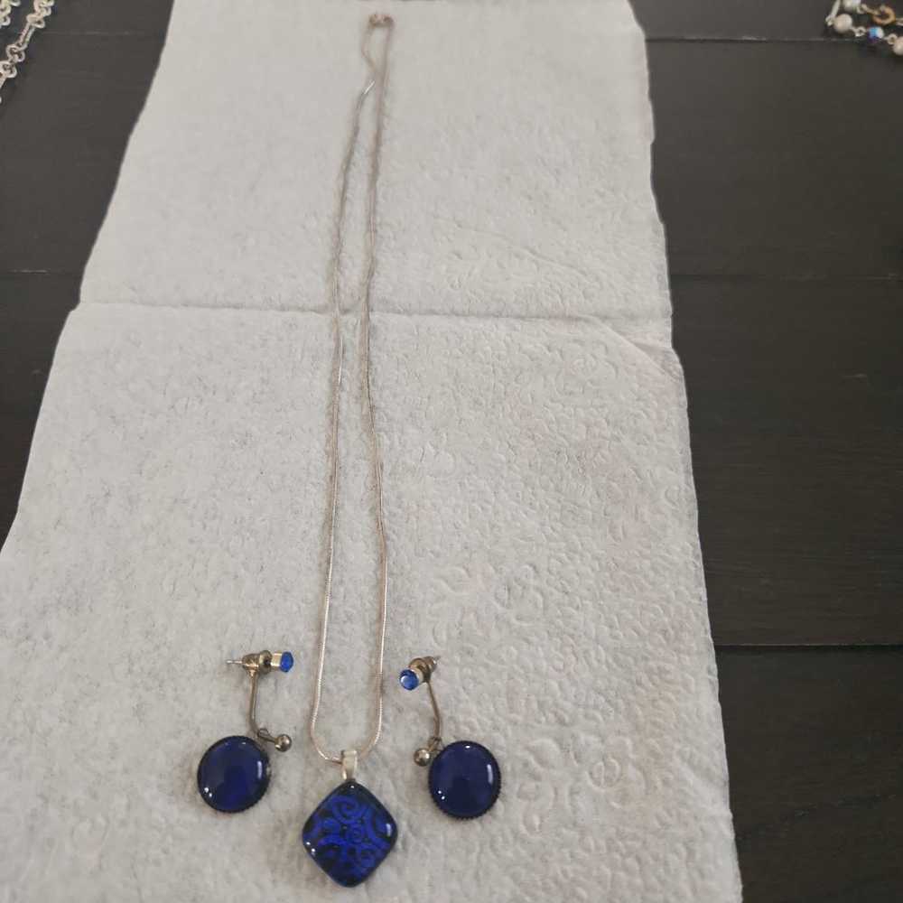 VINTAGE BLUE ETCHED GLASS EARRINGS AND NECKLACE S… - image 2