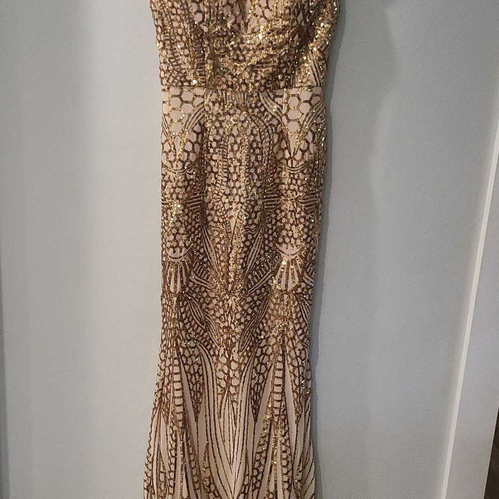 Sequined form-fitting mermaid formal dress. - image 3