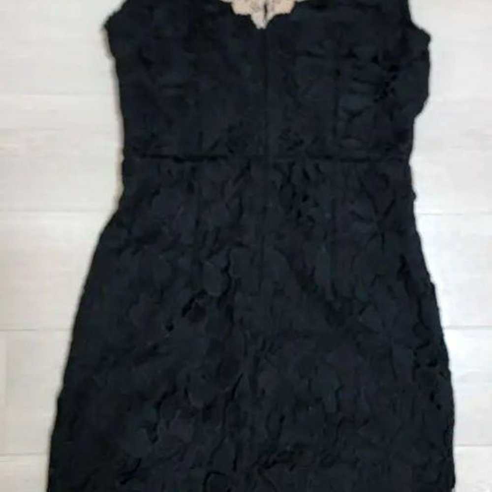 Black lace sleeveless dress - image 2