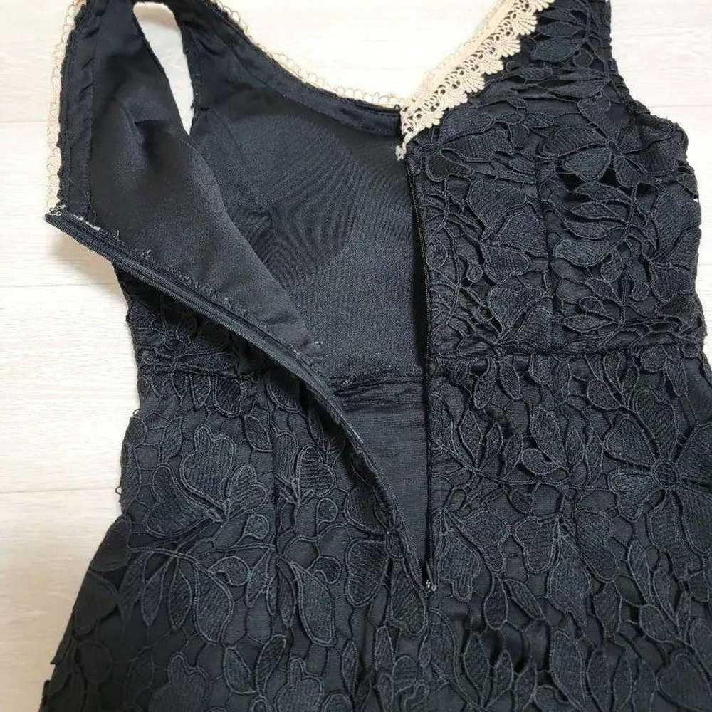 Black lace sleeveless dress - image 3