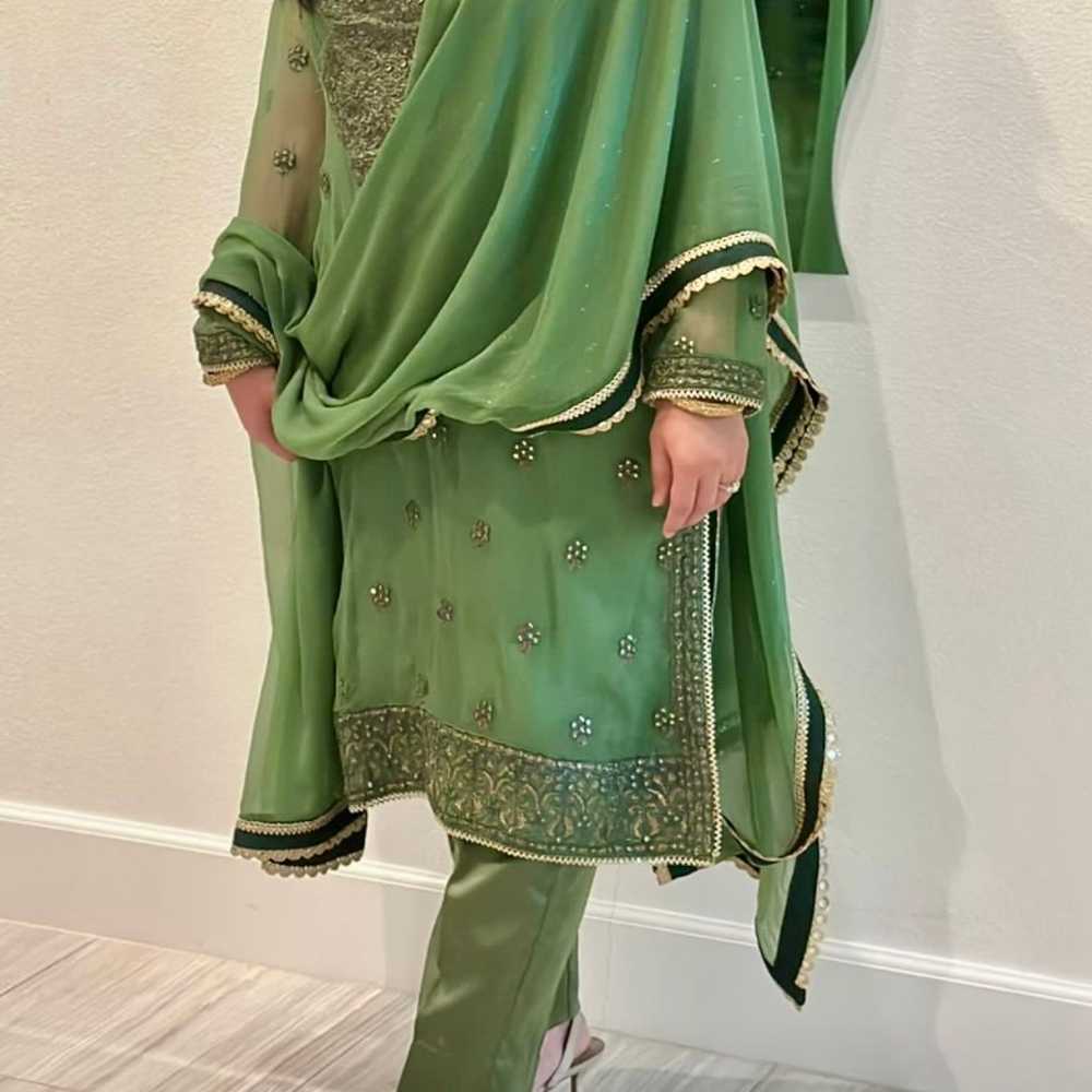 3 piece Pakistani/Indian suit - image 1